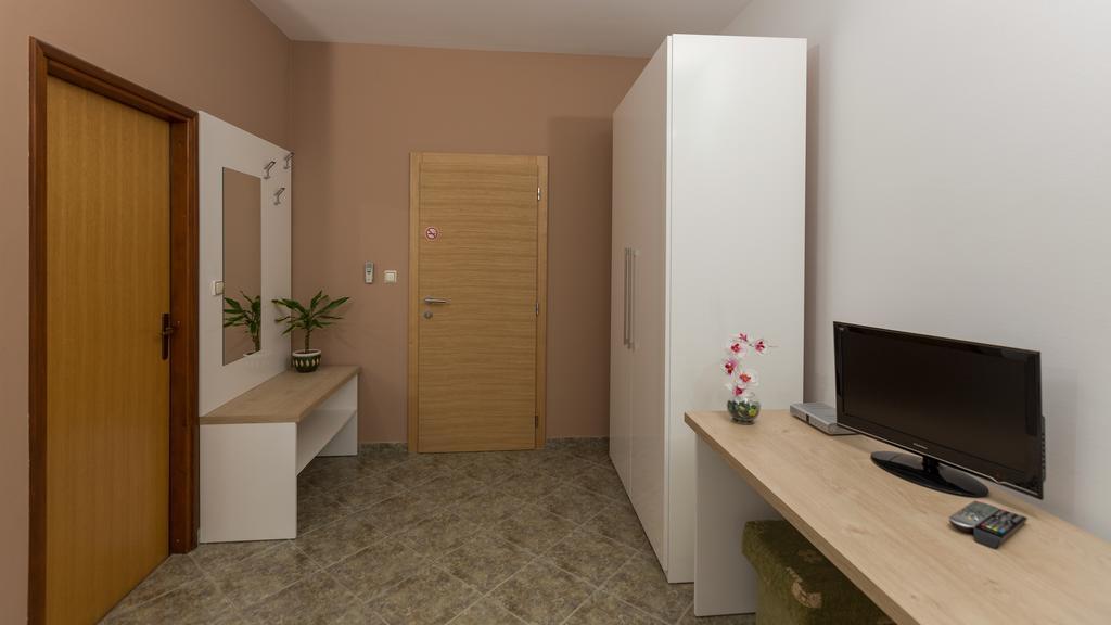 Rooms Pleska Near Zagreb Airport Velika Gorica Exterior foto